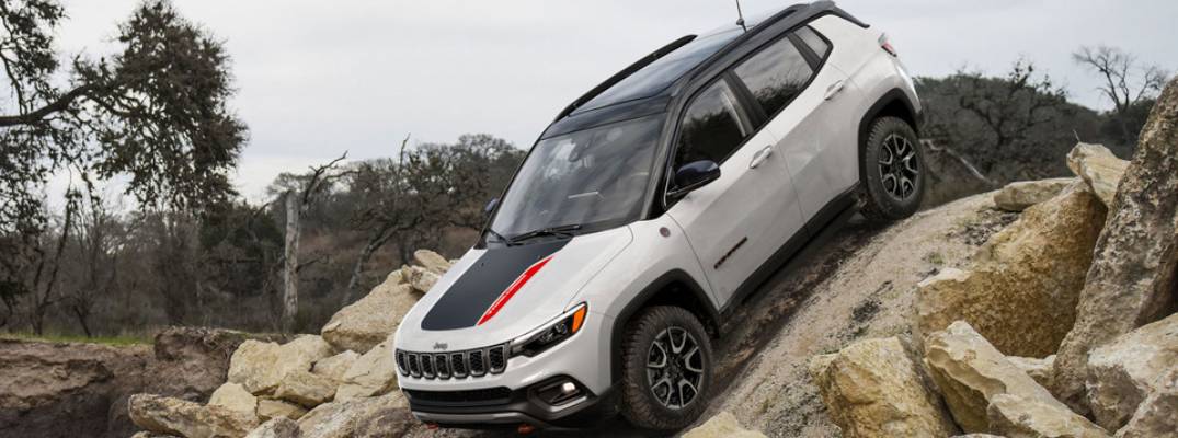 2025 Jeep Compass going down steep hill