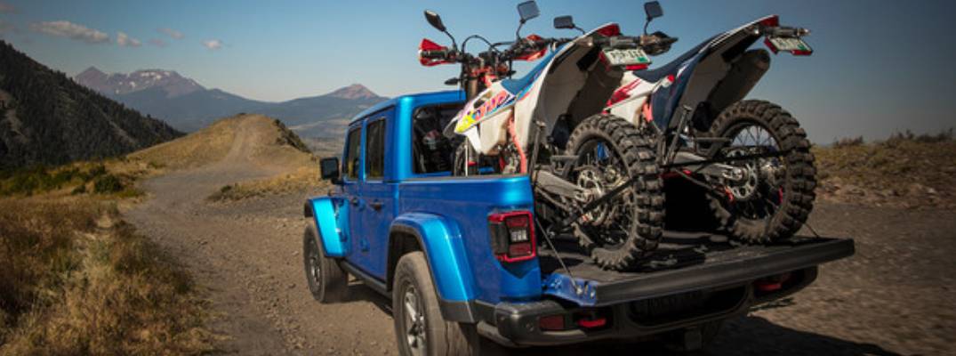 2026 Jeep Gladiator carrying quad bike 